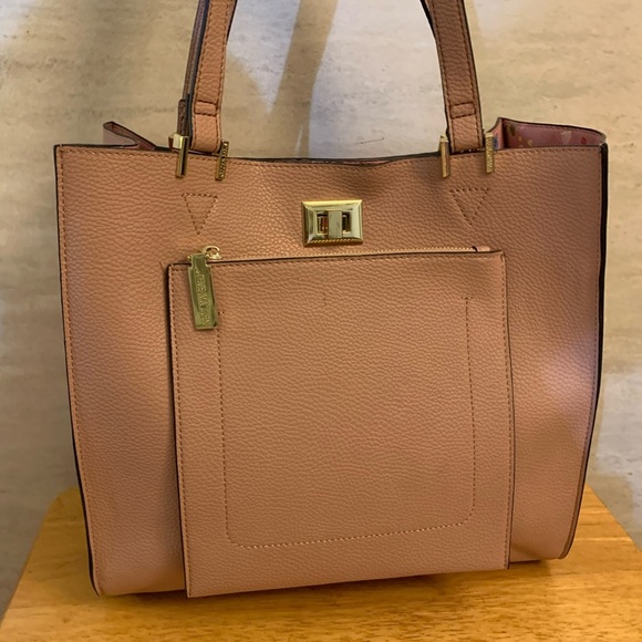Steve Madden Elegant Pink Tote Bag - Picture 1 of 9